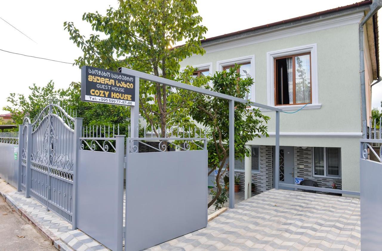 Cozy House Hotell Kutaisi Exteriör bild