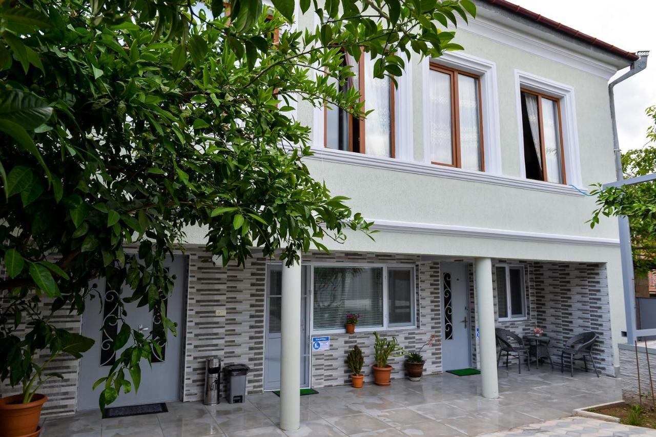 Cozy House Hotell Kutaisi Exteriör bild