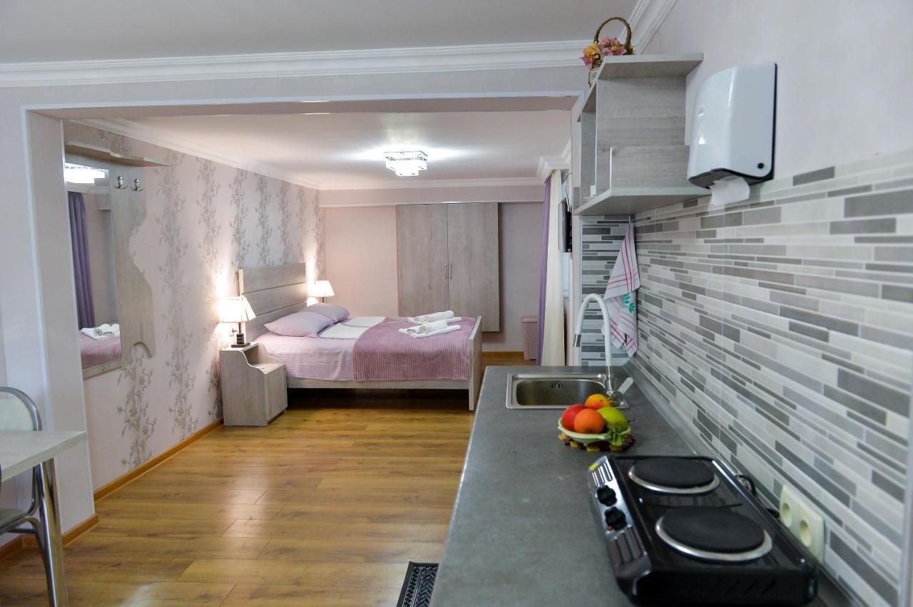 Cozy House Hotell Kutaisi Exteriör bild