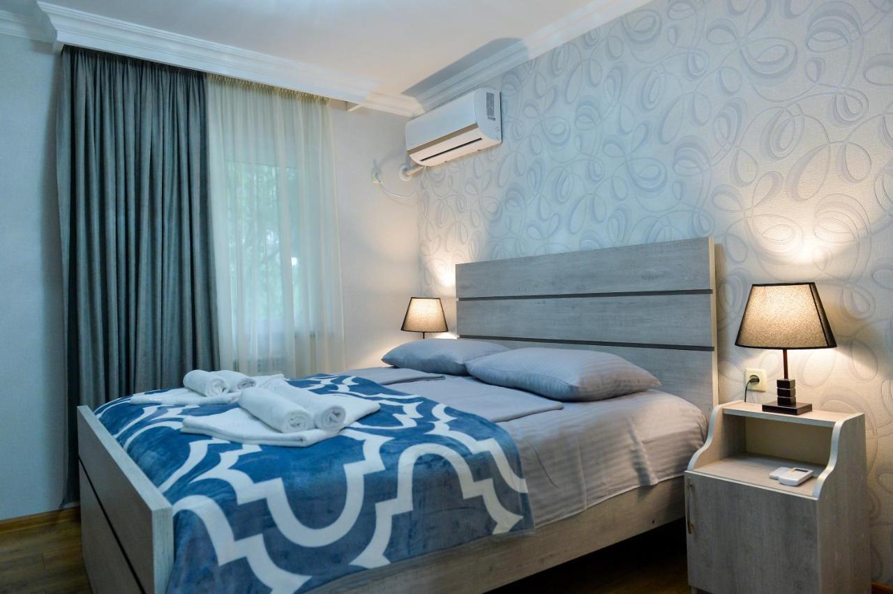Cozy House Hotell Kutaisi Exteriör bild